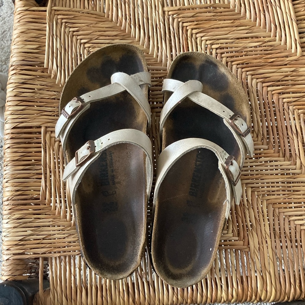 Birkenstock Women's Cream Sandals Size 39